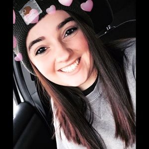 Meet your Posher, Brooke